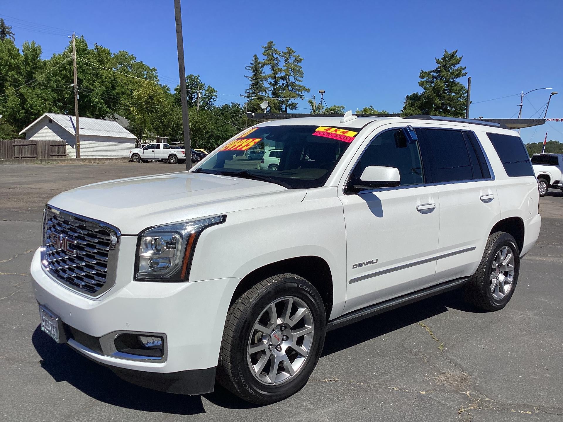 2020 GMC Yukon — detail view