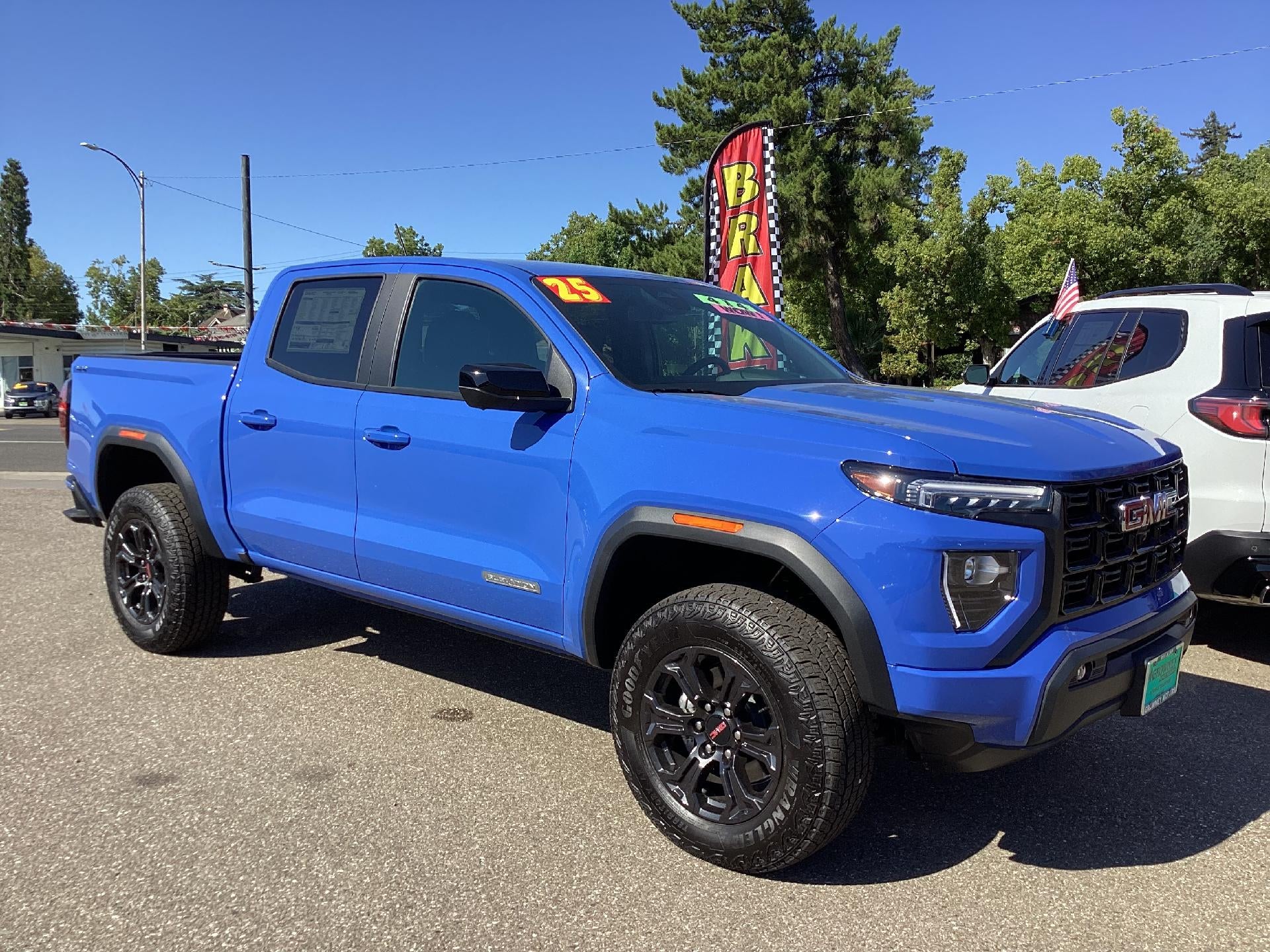 2025 GMC Canyon — detail view